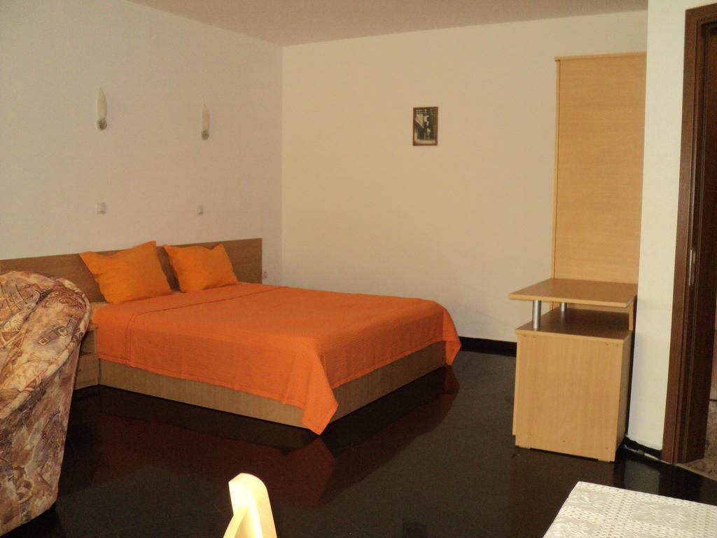 Meni Apartments And Guest Rooms Szozopol Kültér fotó