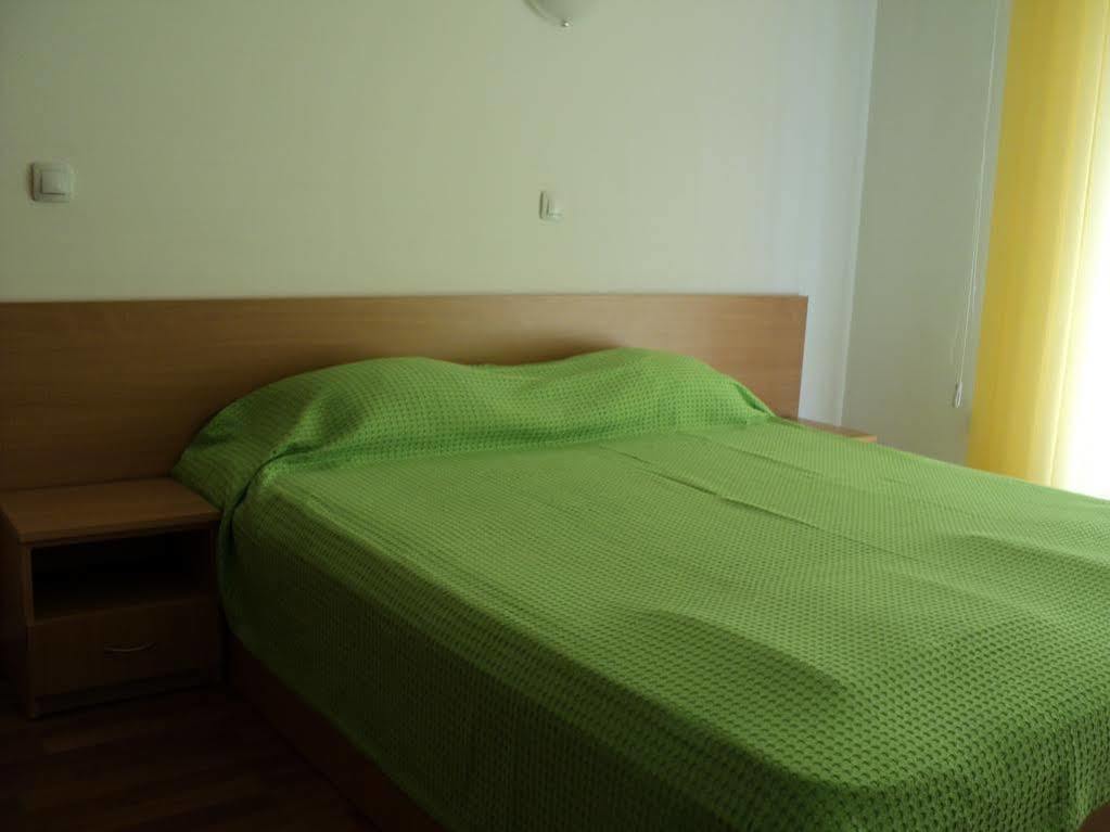 Meni Apartments And Guest Rooms Szozopol Kültér fotó