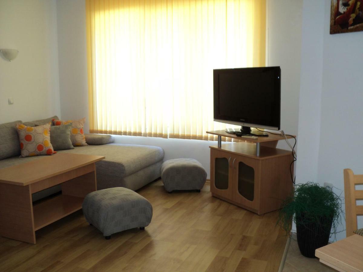 Meni Apartments And Guest Rooms Szozopol Kültér fotó